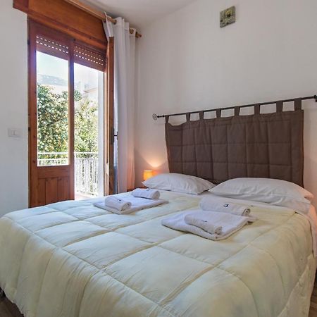 Casa Riccio Lejlighed Cala Gonone Eksteriør billede