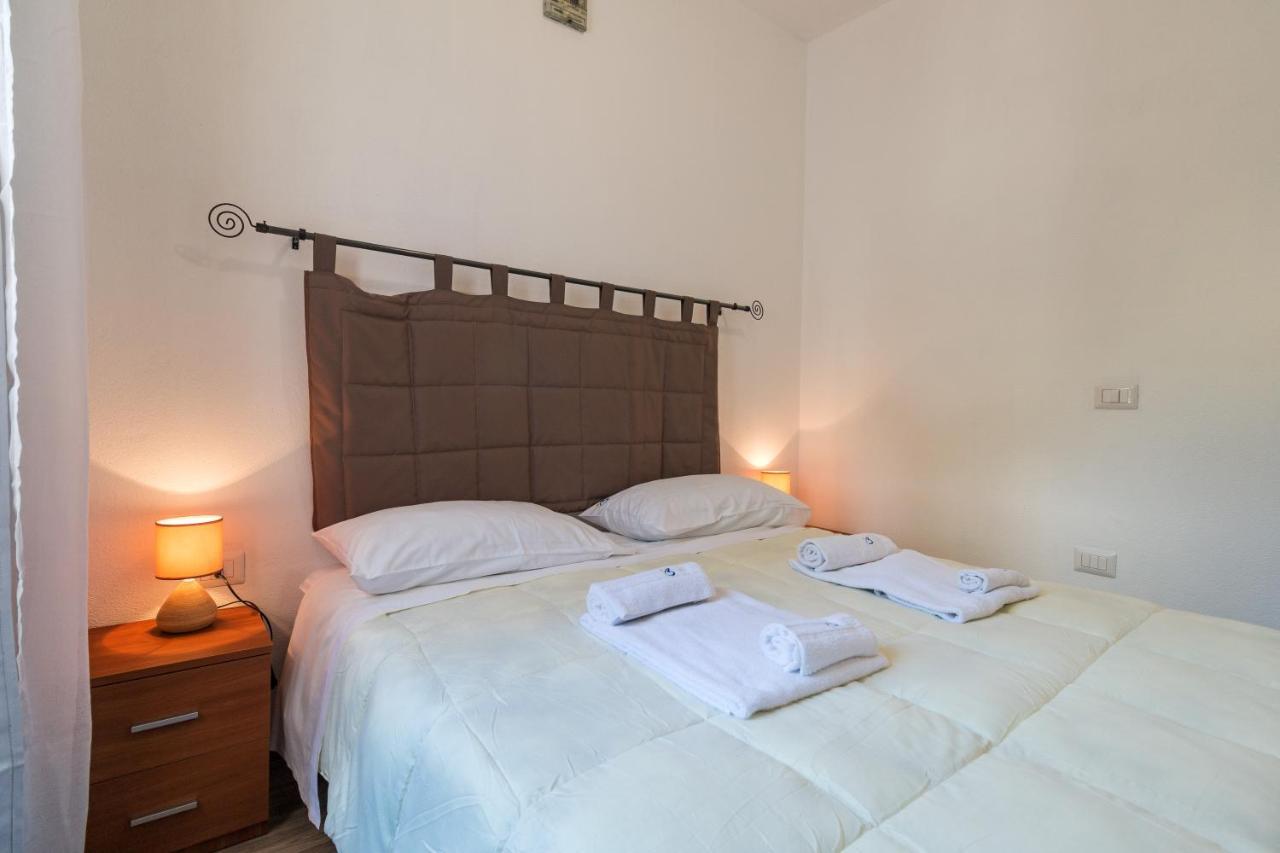 Casa Riccio Lejlighed Cala Gonone Eksteriør billede