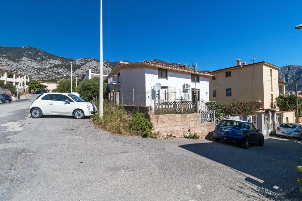 Casa Riccio Lejlighed Cala Gonone Eksteriør billede